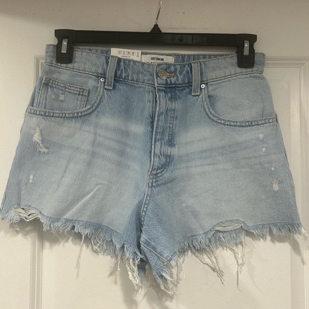 NWT Cotton On Light Wash Denim Cutoff Shorts